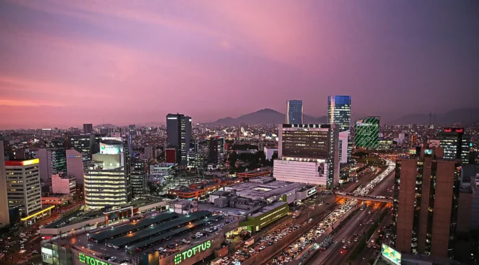 Empresas familiares en el Perú concentran el 58% de los ingresos formales Empresas familiares en el Perú concentran el 58% de los ingresos formales