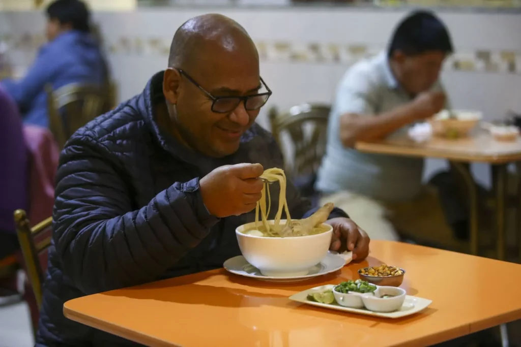 Actividad de restaurantes creció 4,22% en diciembre de 2025, según INEI