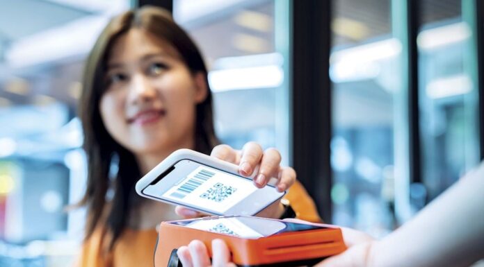 Perú marca récord en digitalización: 7 de cada 10 adultos adopta pagos electrónicos