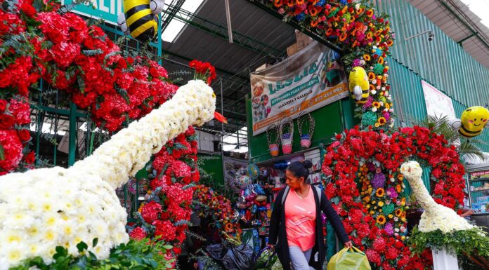 San Valentín 2026: esto gastan los peruanos en rosas y arreglos florales