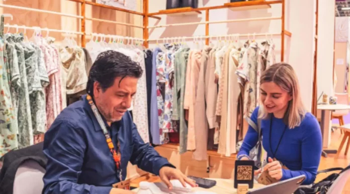 Empresas peruanas de Gamarra concretan millonarios negocios en feria de moda en México