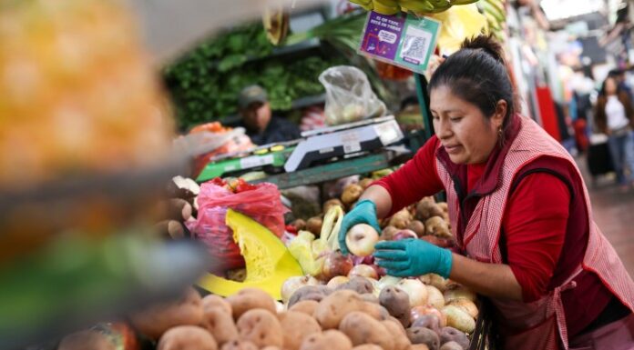 Inflación en Perú se mantendría cerca del 2% en 2026, según proyección del BCP BCP proyecta inflación estable en torno al 2% en 2026 y anticipa posible recorte de tasa del BCR