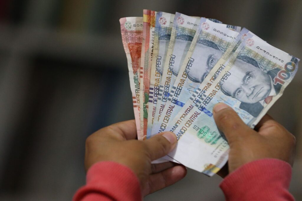 ¿Cuánto piden ganar los peruanos? Salario promedio y sectores con más demanda ¿Cuánto piden ganar los peruanos? Salario promedio y sectores con más demanda