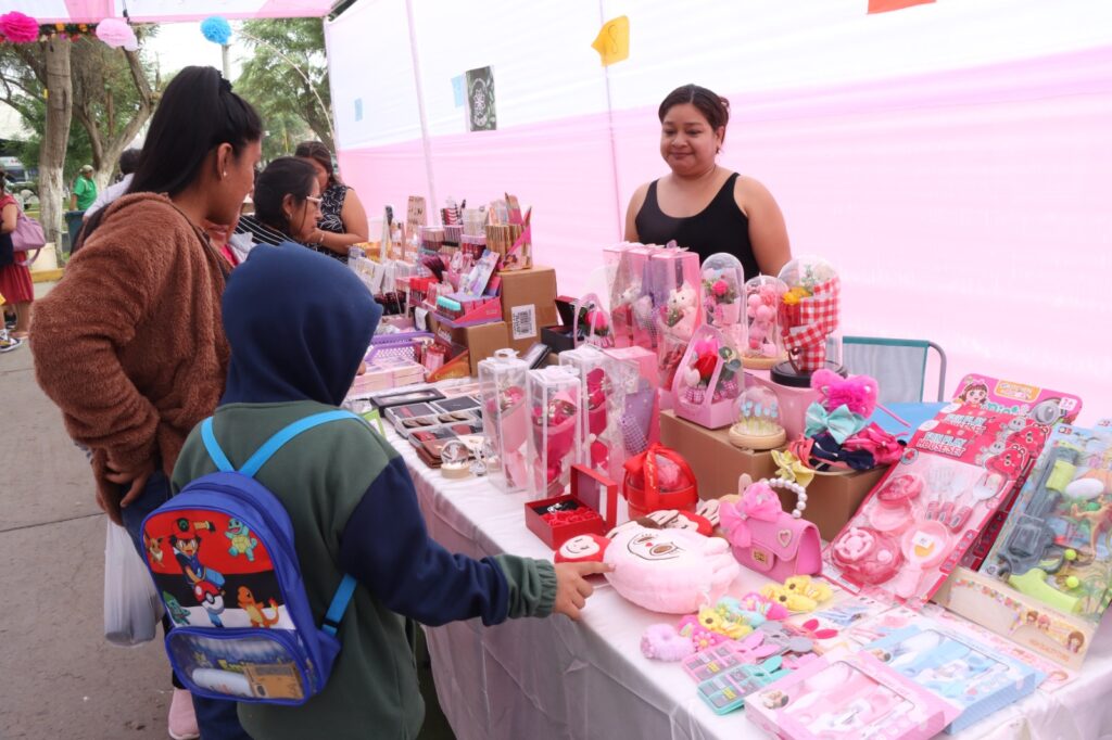 Feria Valentines Piuranos en el Parque Infantil impulsa a 25 emprendedores locales