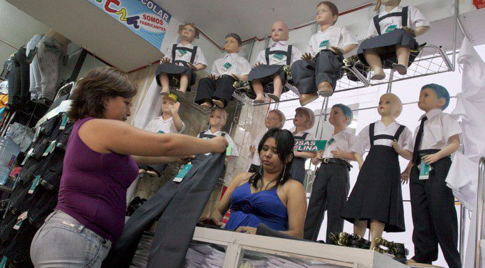 Campaña escolar 2026: gasto por alumno llegaría a S/ 1,200 y ventas de uniformes impulsarían al sector textil Campaña escolar 2026: gasto por alumno llegaría a S/ 1,200 y ventas de uniformes impulsarían al sector textil