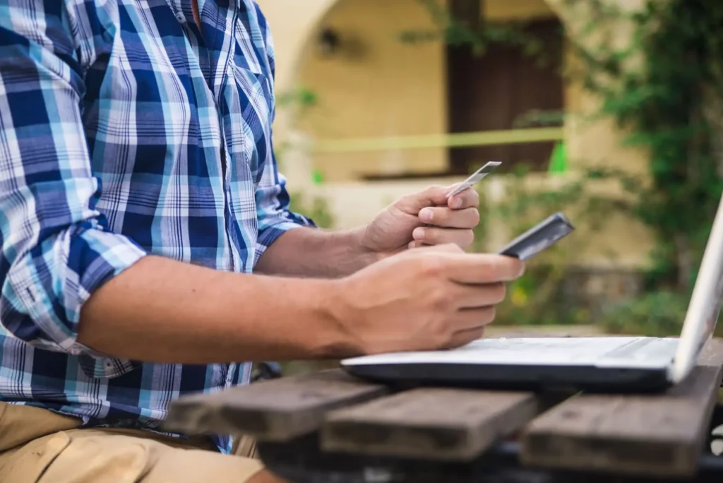 Qué considerar al contratar un seguro para tu negocio en un entorno de riesgo