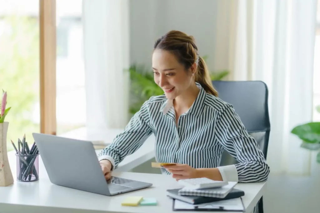 Perú lidera la participación en Work and Travel y expertos dan claves para gestionar bien los dólares ganados