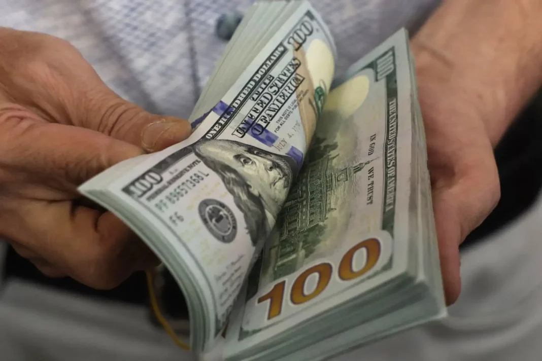 Dólar podría bajar de S/ 3.40 si disminuye la tensión en Medio Oriente