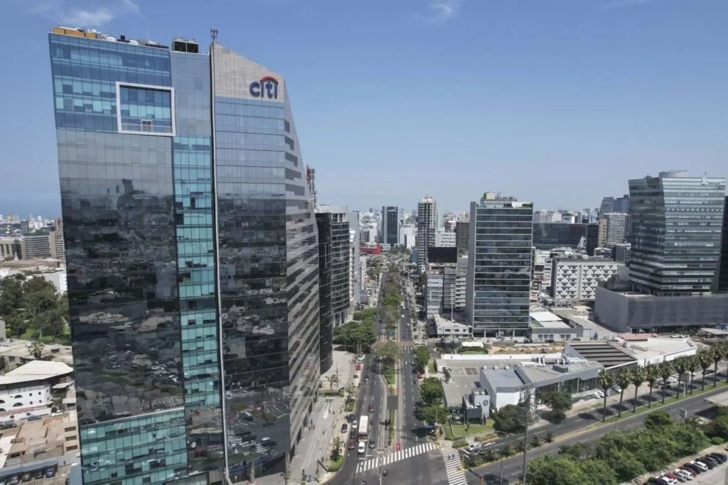 Economía peruana crece 3.5% en enero y acumula 22 meses de expansión continua