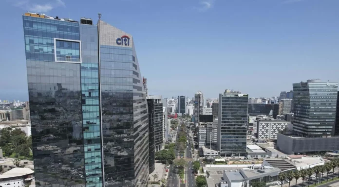 Economía peruana crece 3.5% en enero y acumula 22 meses de expansión continua