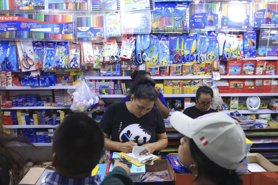 Mypes alcanzan 96% de meta de inversión en campaña escolar 2026