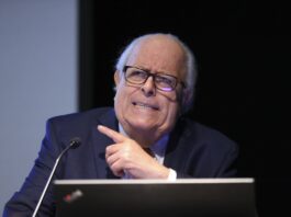 Julio Velarde: "Prefiero tener medio punto menos de crecimiento, pero que a la gente no la maten"