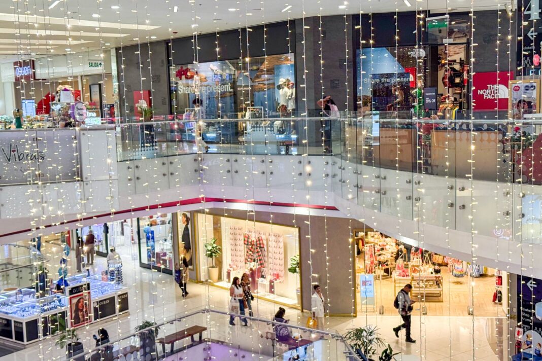 Sector Comercio crece 4.33% en enero de 2026, según INEI