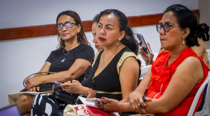Más de 50 mujeres fortalecen sus negocios con IA en Loreto