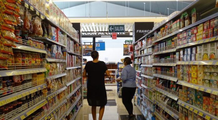 Comercio minorista en Perú crece 5.2% en 2025 y supera los S/ 52 mil millones en ventas Comercio minorista en Perú crece 5.2% en 2025 y supera los S/ 52 mil millones en ventas