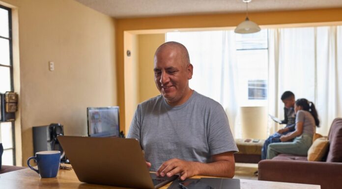 Más del 82 % de conexiones de internet fijo usan fibra óptica