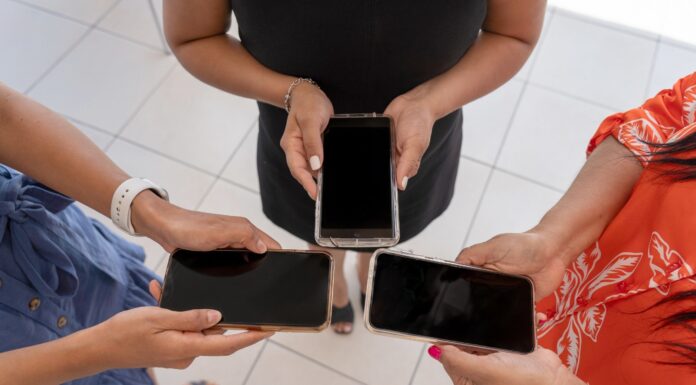 Portabilidad móvil: más de 474 000 líneas cambiaron de empresas operadora en febrero