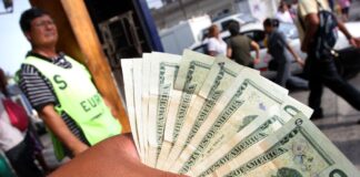 Dólar en Perú supera los S/ 3,50 y alcanza su nivel más alto en siete meses