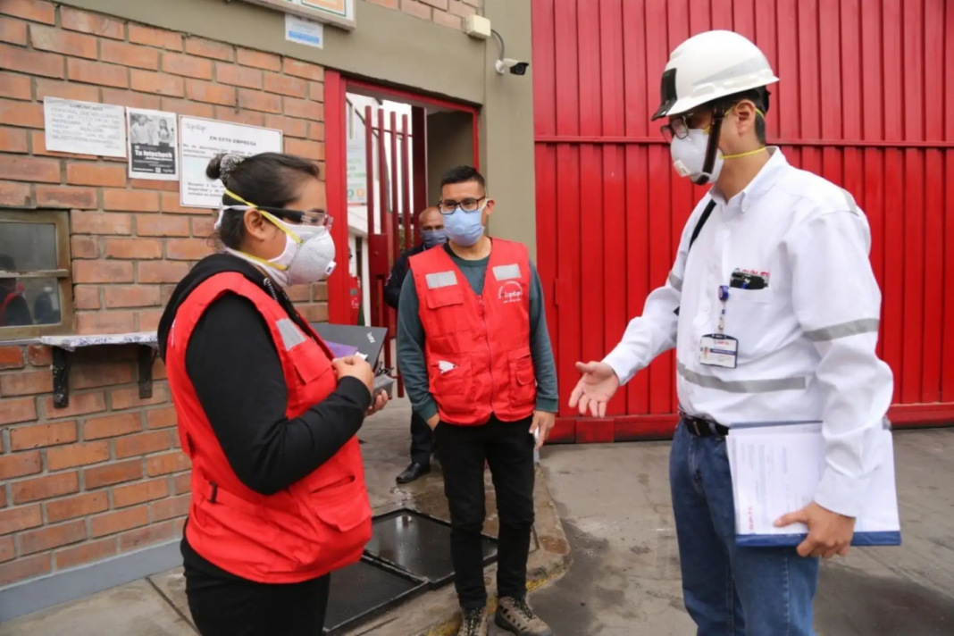 Empresas deben reforzar seguridad laboral ante alerta de El Niño Costero