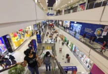 Economía peruana crece 3.68% en febrero de 2026 impulsada por consumo y servicios