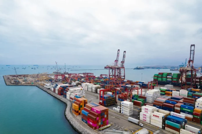 Anuncian acciones para optimizar la competitividad portuaria en Perú