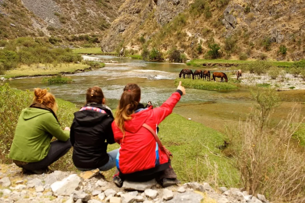 Feriado largo por el 1 de mayo generará impacto económico de US$ 135 millones