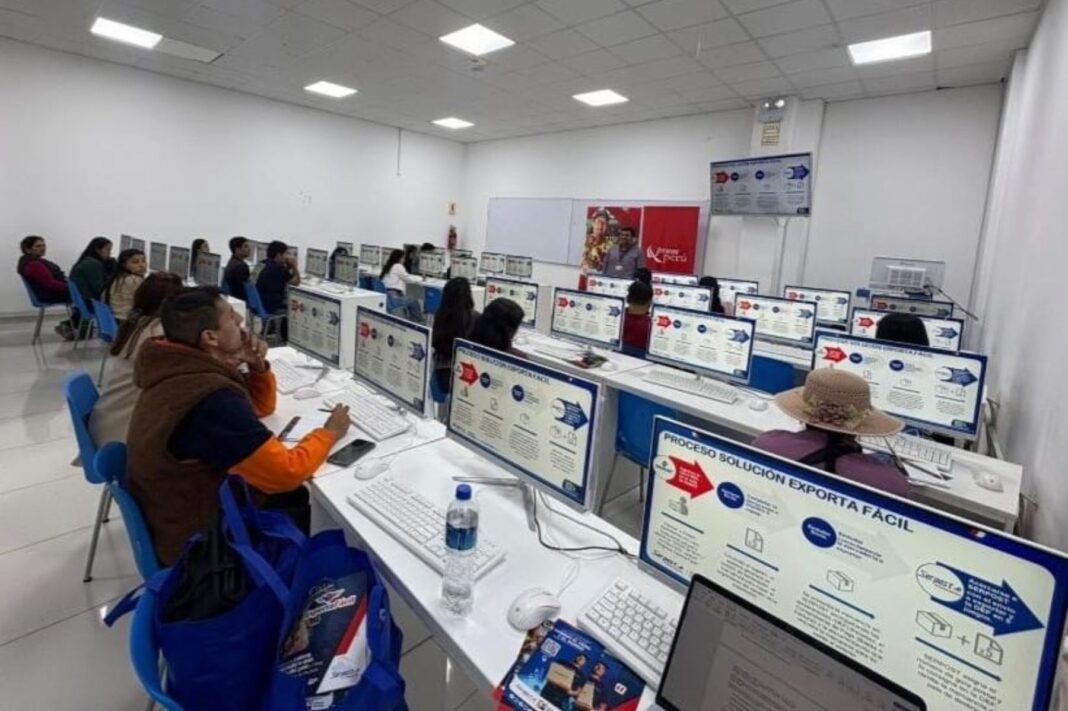 Más de 4,000 emprendedores son capacitados en Exporta Fácil por Serpost y el MTC