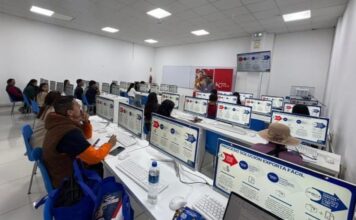 Más de 4,000 emprendedores son capacitados en Exporta Fácil por Serpost y el MTC