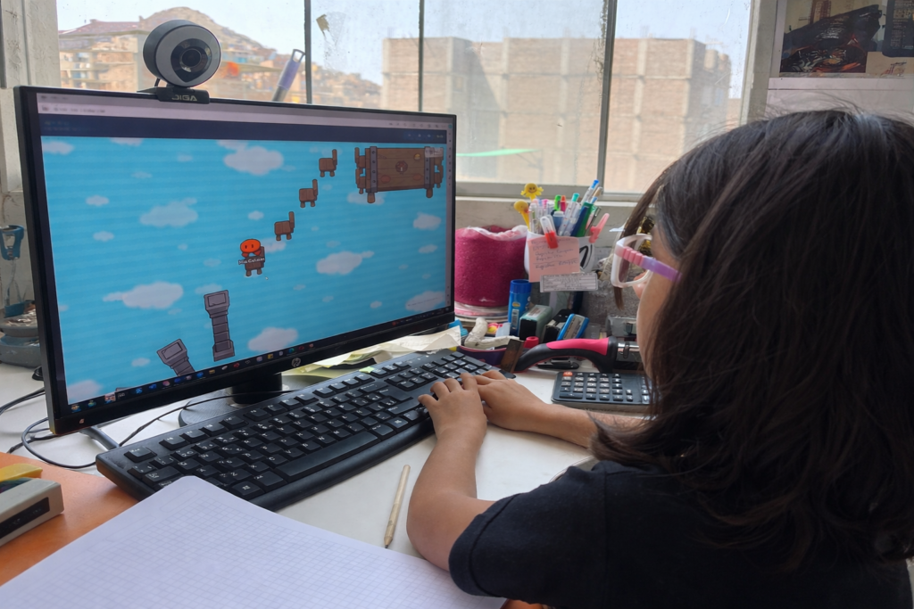 Conoce cinco iniciativas peruanas que transforman el aprendizaje con tecnología Conoce cinco iniciativas peruanas que transforman el aprendizaje con tecnología