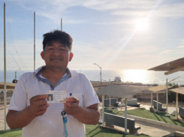 PRODUCE entrega 90 carnés a pescadores artesanales de La Tortuga en Piura para fortalecer la formalización