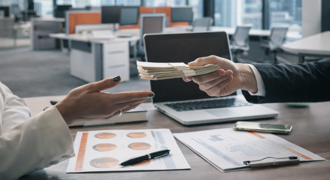 Salario pretendido en Perú sube a S/ 3,396 y revela diferencias por puesto y jerarquía