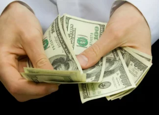 Dólar en Perú podría mantener volatilidad controlada en mayo, según especialistas Dólar en Perú podría mantener volatilidad controlada en mayo, según especialistas