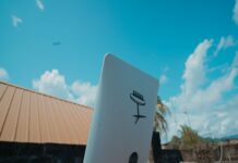 Yape instala antenas Starlink para ampliar el acceso a internet en colegios del Perú