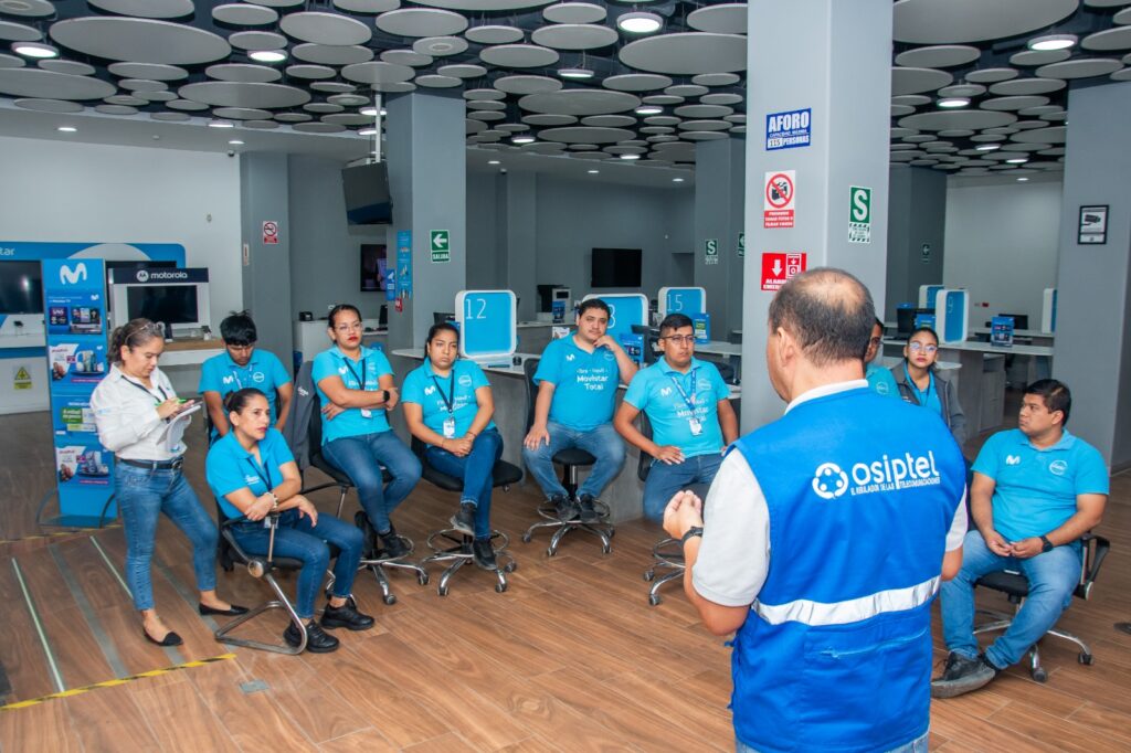 OSIPTEL capacita a personal de las empresas operadora en Piura sobre bloqueo de celulares y atención de reclamos