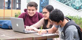 Cada vez más jóvenes crean negocios mientras estudian en la universidad Cada vez más jóvenes crean negocios mientras estudian en la universidad