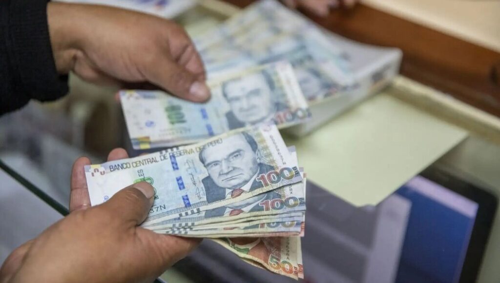 SBS: hogares peruanos reducen su endeudamiento y mejoran su situación financiera