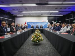 Gobierno y gremios empresariales conforman comisión para impulsar el desarrollo productivo