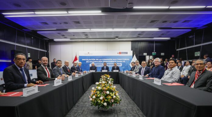 Gobierno y gremios empresariales conforman comisión para impulsar el desarrollo productivo