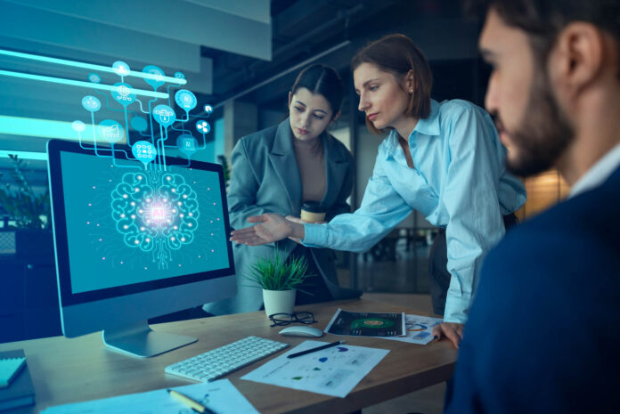 95% de empresas en Perú planea aumentar inversión en inteligencia artificial en los próximos dos años, según estudio