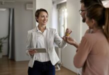 Agentes inmobiliarios pueden aumentar sus ventas con una atención más personalizada Agentes inmobiliarios pueden aumentar sus ventas con una atención más personalizada