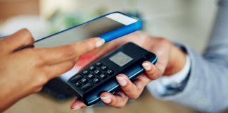 Consumidores redefinen prioridades en sus transacciones y elevan exigencias de seguridad y personalización Consumidores redefinen prioridades en sus transacciones y elevan exigencias de seguridad y personalización
