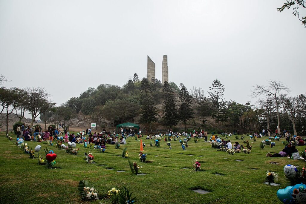Más de 87 mil personas acudirán a los cementerios por el Día del Padre Más de 87 mil personas acudirán a los cementerios por el Día del Padre