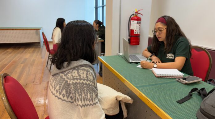 Capacitación gratuita impulsa el acceso al empleo formal para jóvenes migrantes en Perú
