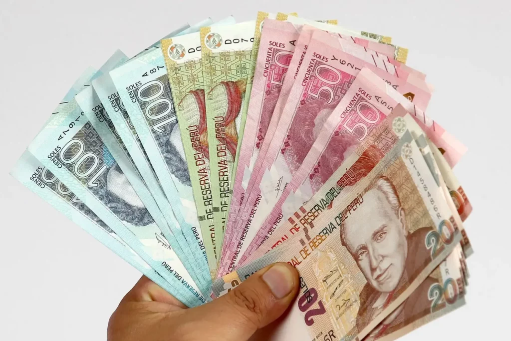 Julio Velarde: la volatilidad del sol peruano es similar a la del euro