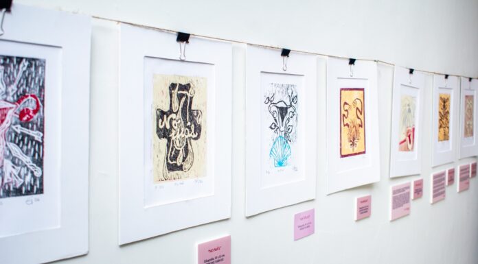 Exposición en Piura convierte el grabado en una herramienta para visibilizar la endometriosis
