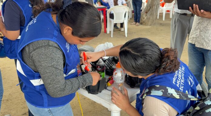 Mujeres Electricistas