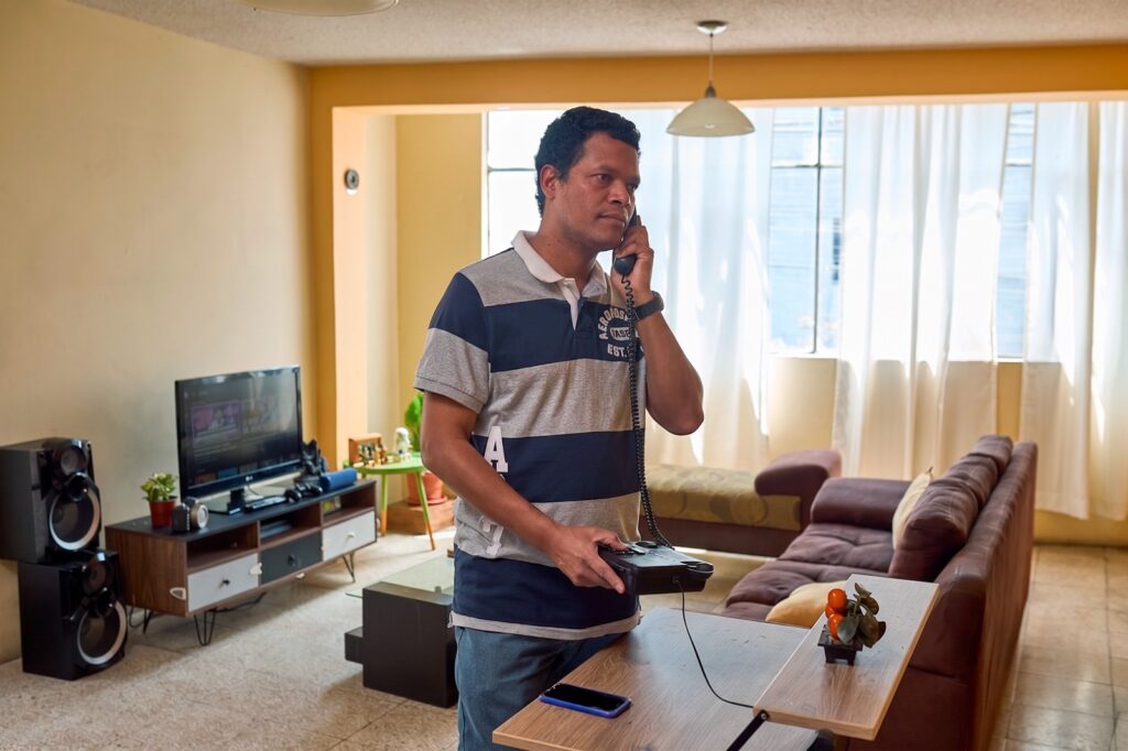 ¿Viajas por Fiestas Patrias? Así puedes evitar pagar por telefonía, internet o televisión de paga mientras no estés en casa