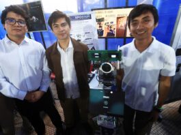 Chavi: universitarios peruanos desarrollan un robot para orientar al público en ferias de cine