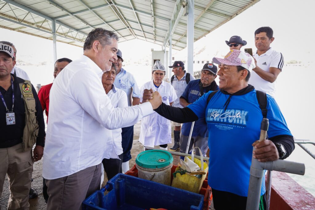 PRODUCE evalúa medidas para reactivar la pesca artesanal en Tumbes