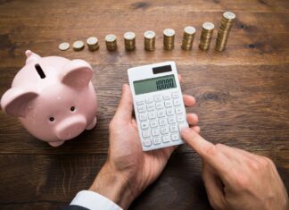 Cuatro de cada diez peruanos ahorra, pero enfrenta el reto de hacer crecer su dinero Cuatro de cada diez peruanos ahorra, pero enfrenta el reto de hacer crecer su dinero